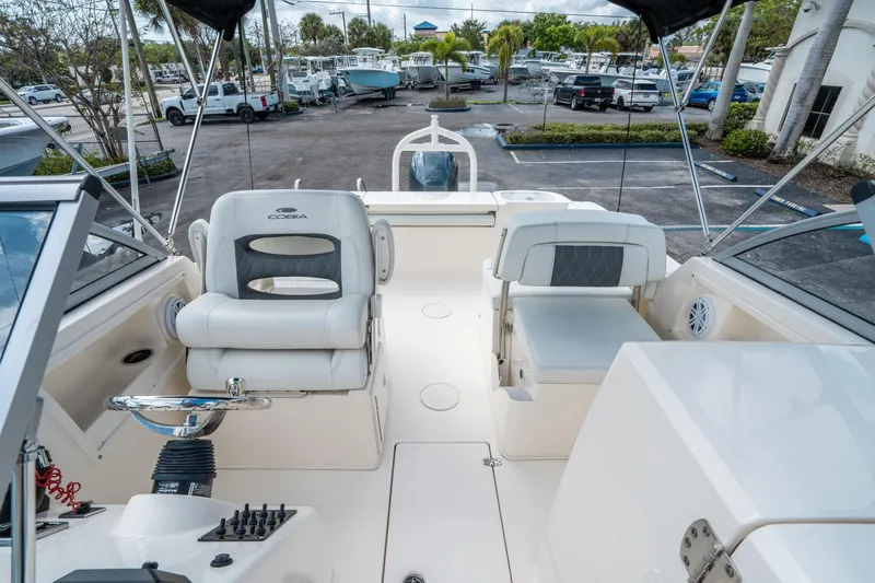 Slide: The Image of Cobia 220 Dual Console 2024 - 15