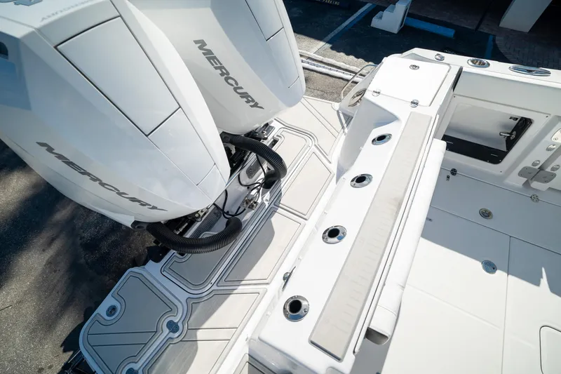 Slide: The Image of Blackfin 302 DC 2024 - 10