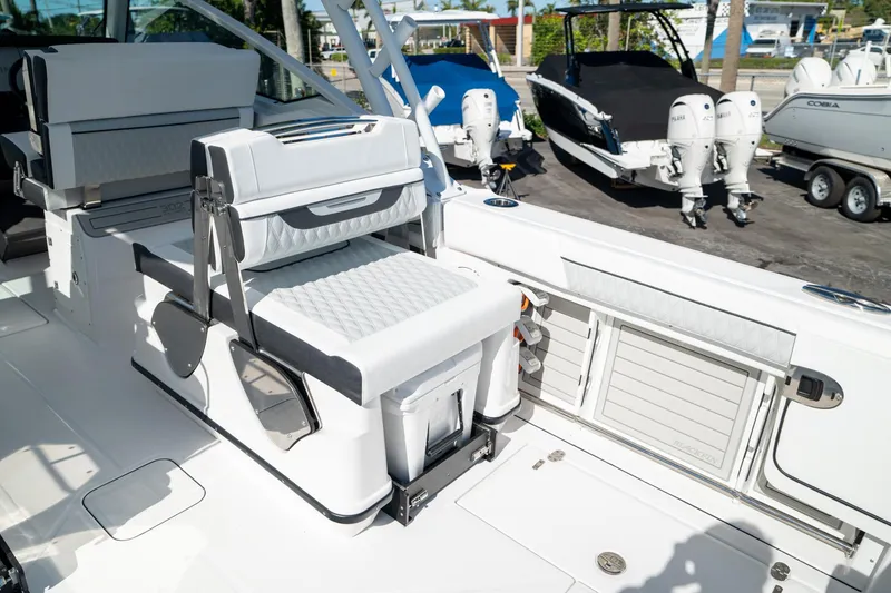 Slide: The Image of Blackfin 302 DC 2024 - 11