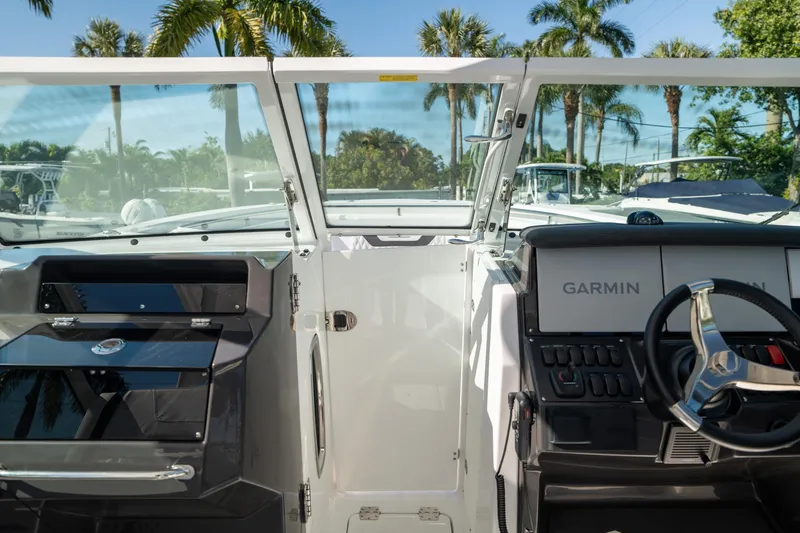 Slide: The Image of Blackfin 302 DC 2024 - 41