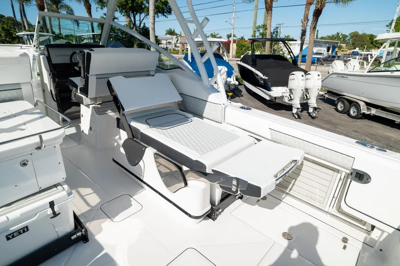 Slide: The Image of Blackfin 302 DC 2024 - 28