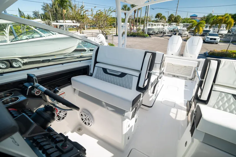 Slide: The Image of Blackfin 302 DC 2024 - 32