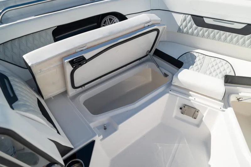 Slide: The Image of Blackfin 302 DC 2024 - 49