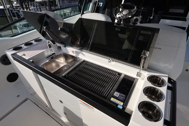 Slide: The Image of Saxdor 320 GTO 2025 - 9