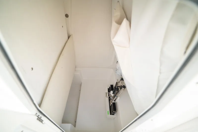 Slide: The Image of Sea Hunt Ultra 239 SE 2025 - 31