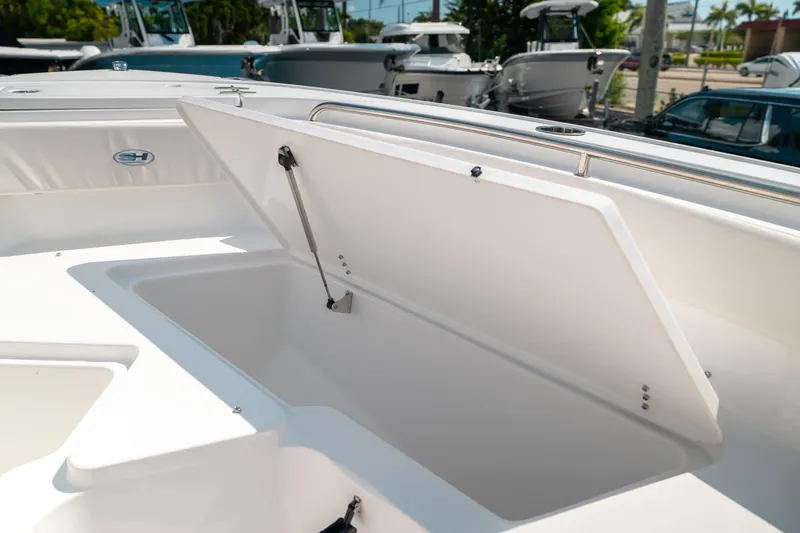 Slide: The Image of Sea Hunt Ultra 239 SE 2025 - 42