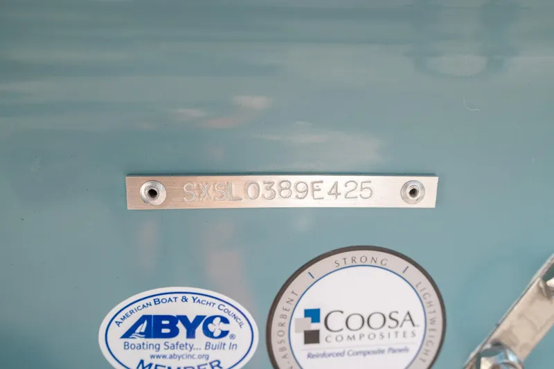 Slide: The Image of Sea Hunt Ultra 239 SE 2025 - 46