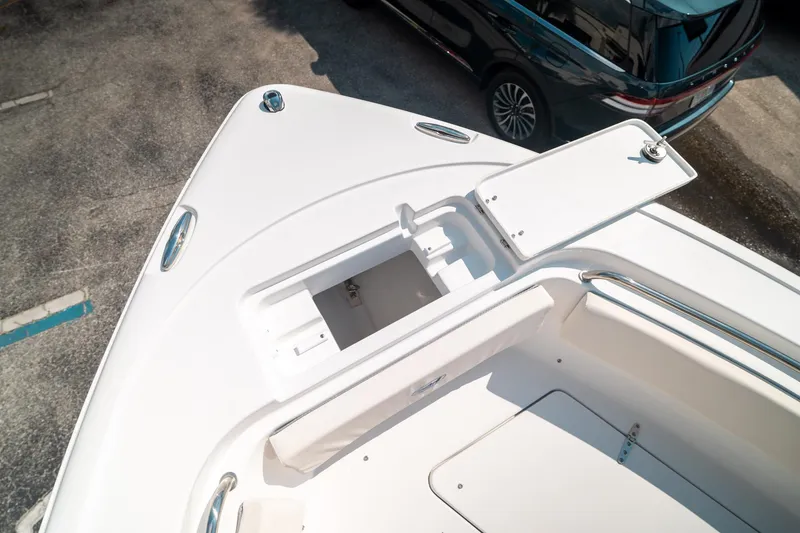 Slide: The Image of Sea Hunt Ultra 239 SE 2025 - 43