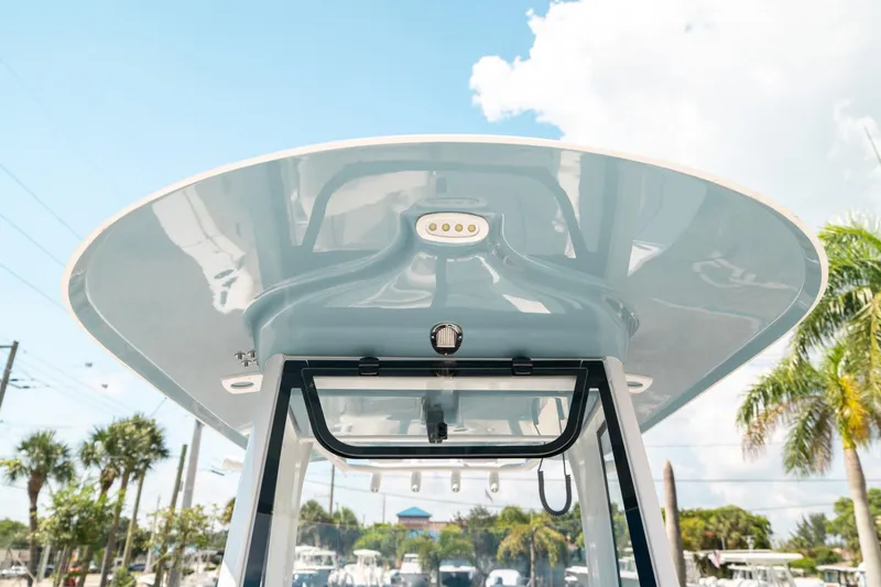 Slide: The Image of Sea Hunt Ultra 239 SE 2025 - 44