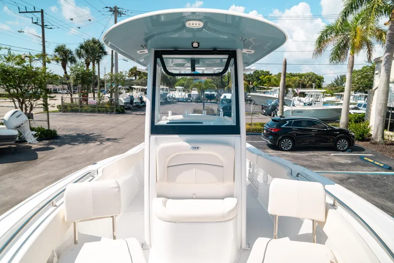 Slide: The Image of Sea Hunt Ultra 239 SE 2025 - 36
