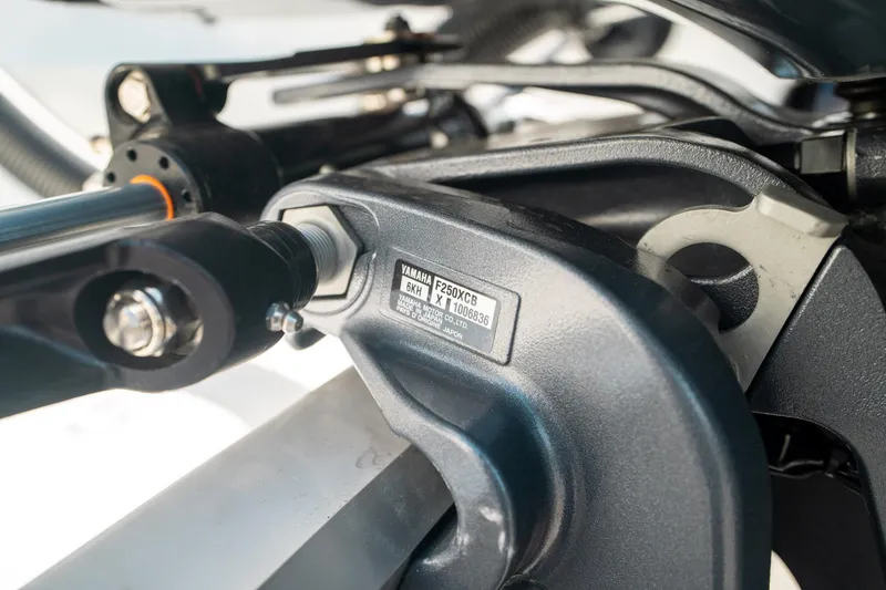 Slide: The Image of Hurricane SunDeck 2400 OB 2024 - 49