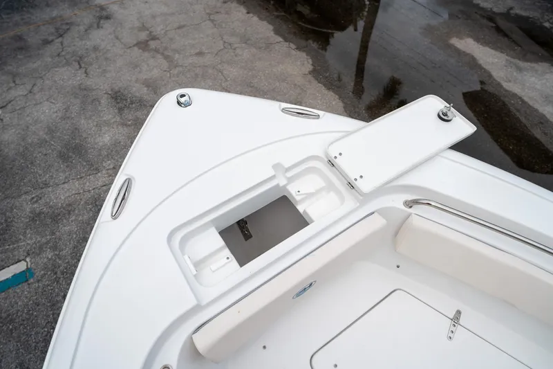 Slide: The Image of Sea Hunt Ultra 239 SE 2025 - 50