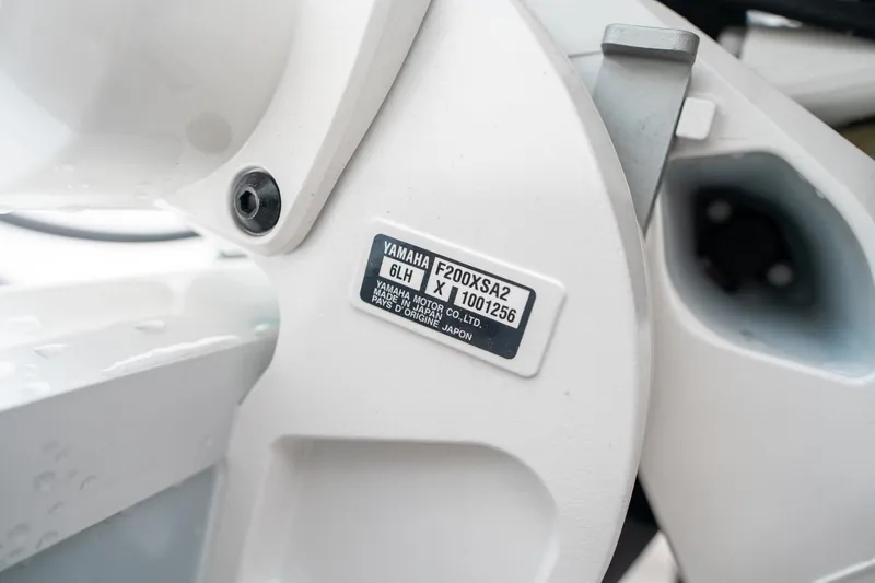 Slide: The Image of Sea Hunt Ultra 275 SE 2025 - 50