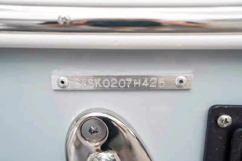 Slide: The Image of Sea Hunt Ultra 275 SE 2025 - 52