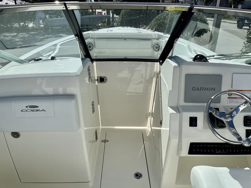 Slide: The Image of Cobia 240 Dual Console 2025 - 20