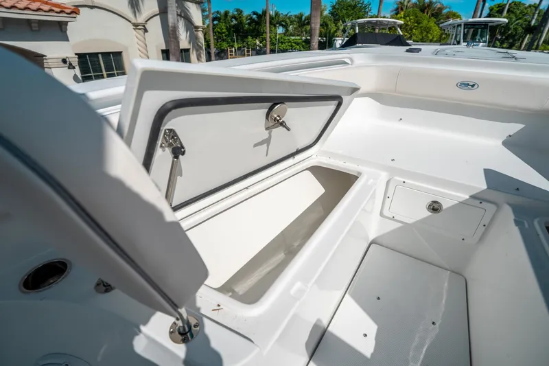 Slide: The Image of Sea Hunt Gamefish 27 Forward Seating 2025 - 42