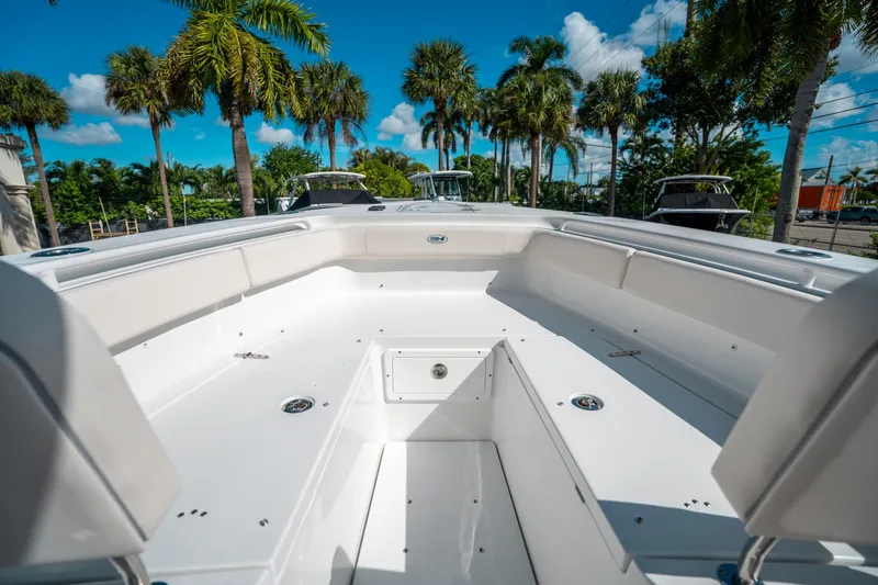 Slide: The Image of Sea Hunt Gamefish 27 Forward Seating 2025 - 40