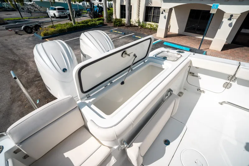 Slide: The Image of Sea Hunt Gamefish 27 Forward Seating 2025 - 14