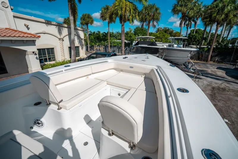 Slide: The Image of Sea Hunt Gamefish 27 Forward Seating 2025 - 37