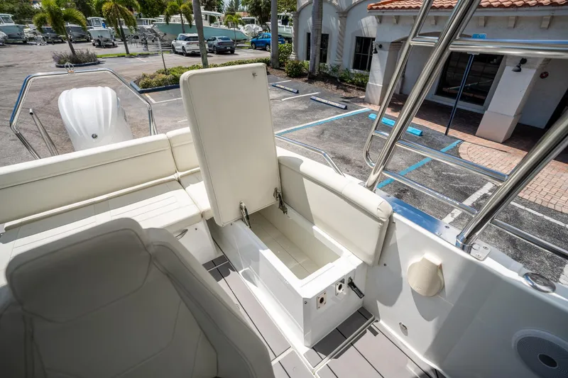 Slide: The Image of Quarken 27 T-Top 2022 - 17