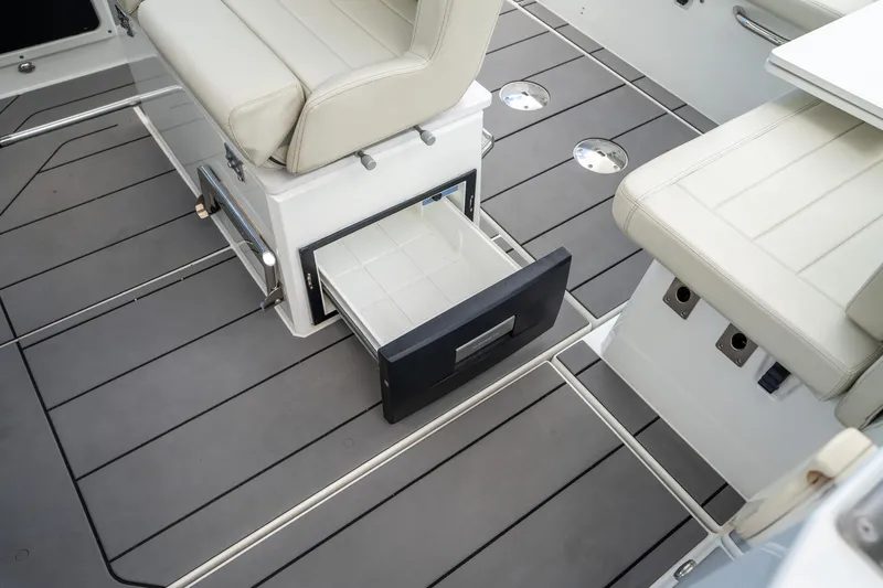 Slide: The Image of Quarken 27 T-Top 2022 - 24