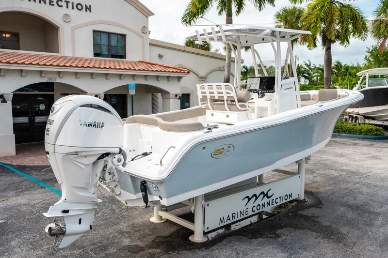 Slide: The Image of Sea Hunt Ultra 234 2025 - 2