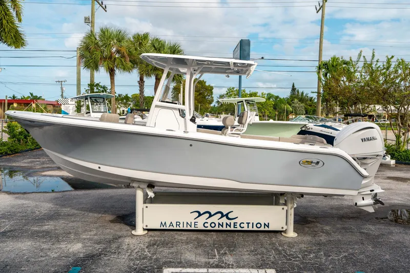 Slide: The Image of Sea Hunt Ultra 234 2025 - 5