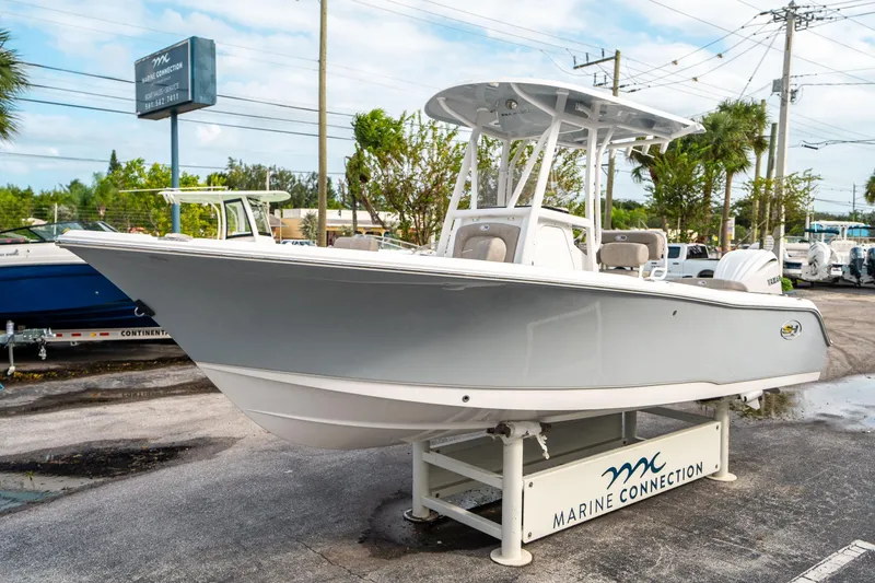 Slide: The Image of Sea Hunt Ultra 234 2025 - 6