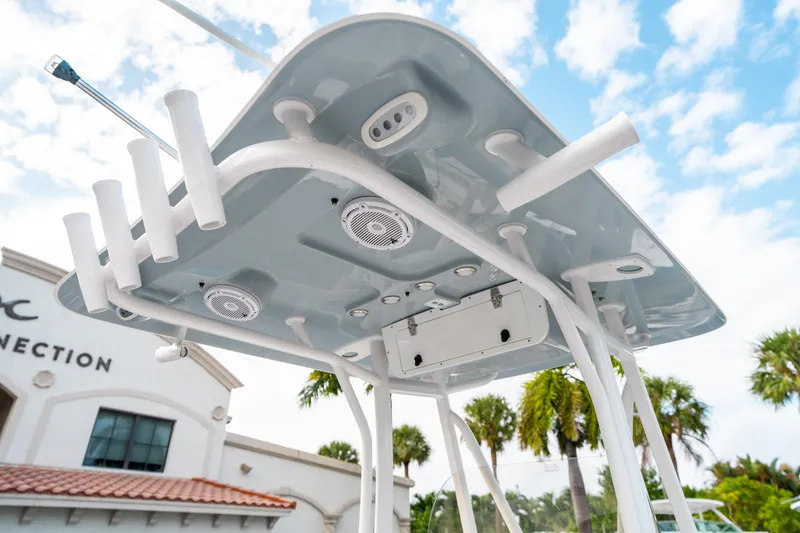 Slide: The Image of Sea Hunt Ultra 234 2025 - 19