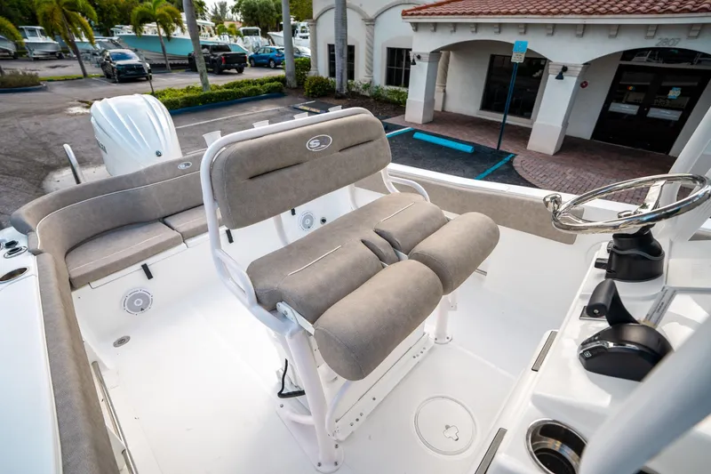 Slide: The Image of Sea Hunt Ultra 234 2025 - 26