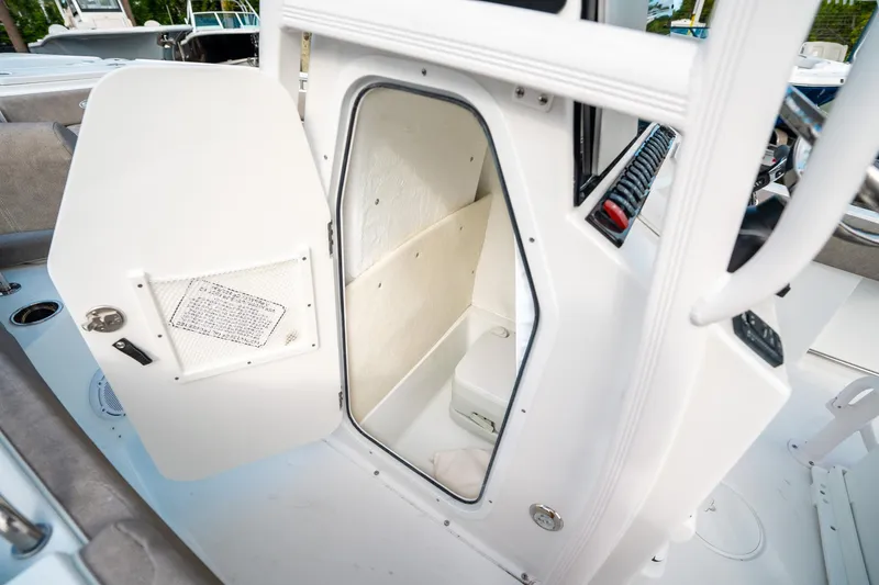 Slide: The Image of Sea Hunt Ultra 234 2025 - 28