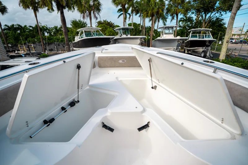 Slide: The Image of Sea Hunt Ultra 234 2025 - 36