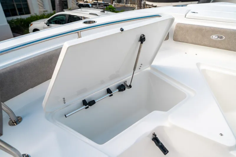 Slide: The Image of Sea Hunt Ultra 234 2025 - 37