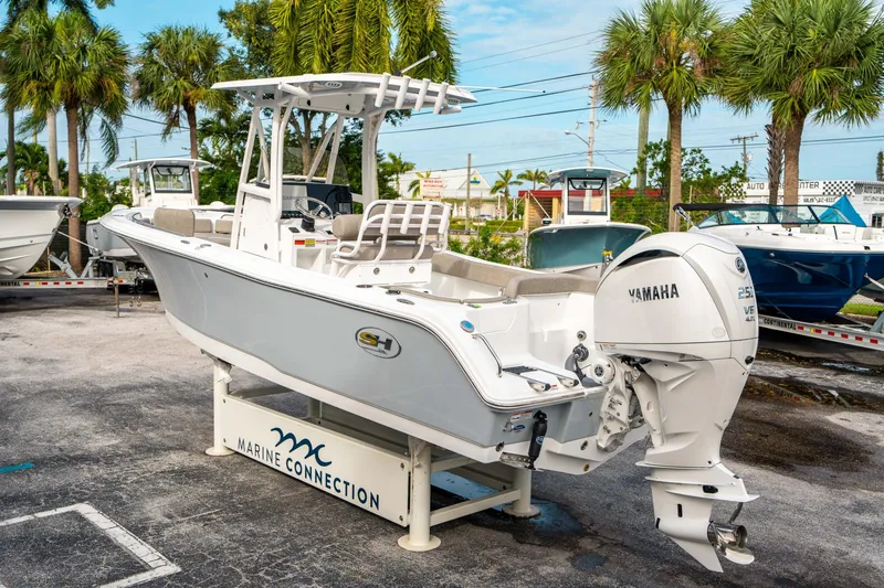 Slide: The Image of Sea Hunt Ultra 234 2025 - 4