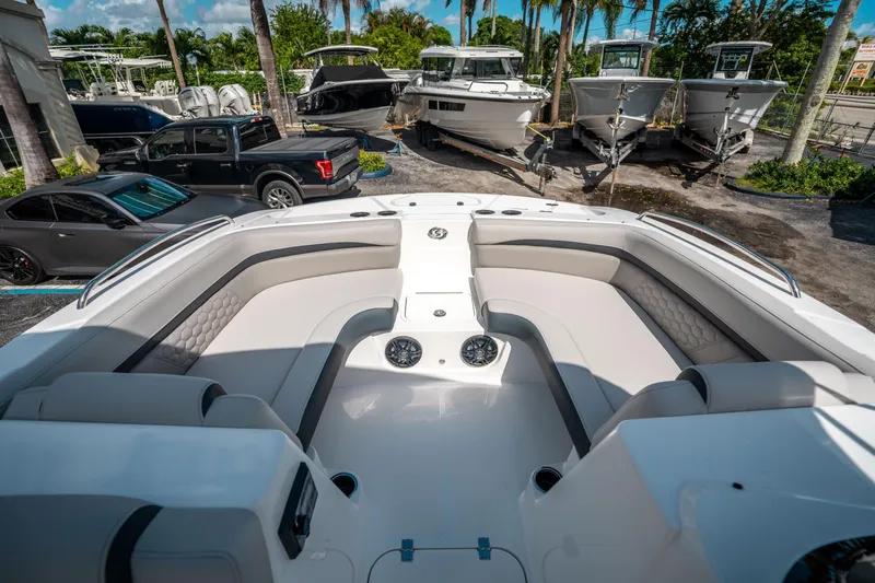 Slide: The Image of Hurricane SunDeck Sport 192 RL OB 2025 - 23