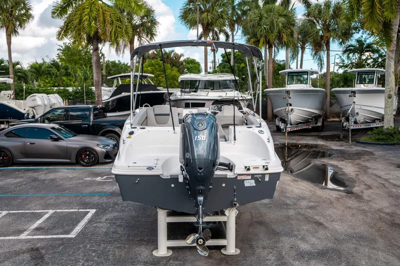 Slide: The Image of Hurricane SunDeck Sport 192 RL OB 2025 - 3