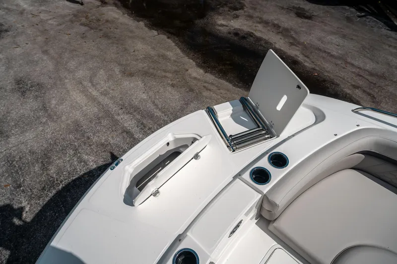 Slide: The Image of Hurricane SunDeck Sport 192 RL OB 2025 - 30