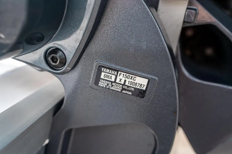 Slide: The Image of Hurricane SunDeck Sport 192 RL OB 2025 - 31