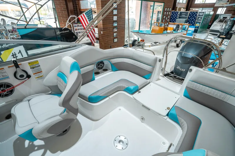 Slide: The Image of Hurricane SunDeck 2486 OB 2025 - 7