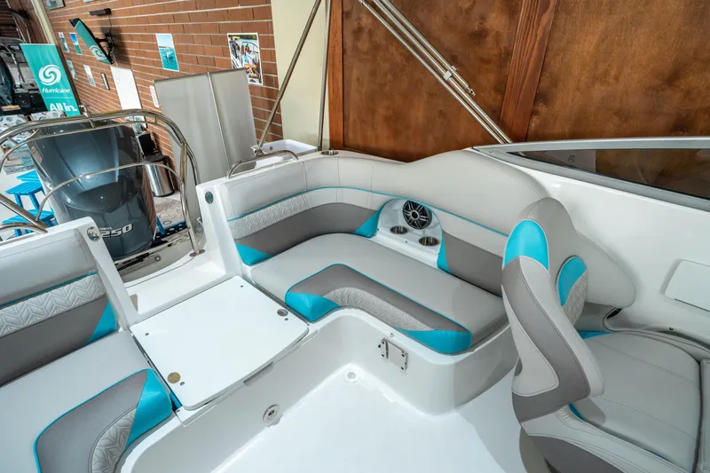 Slide: The Image of Hurricane SunDeck 2486 OB 2025 - 8