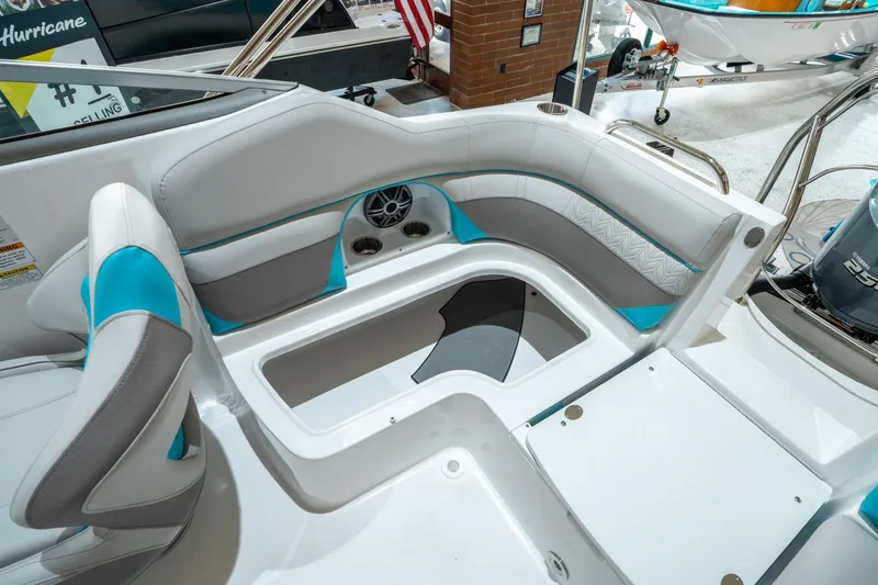 Slide: The Image of Hurricane SunDeck 2486 OB 2025 - 10