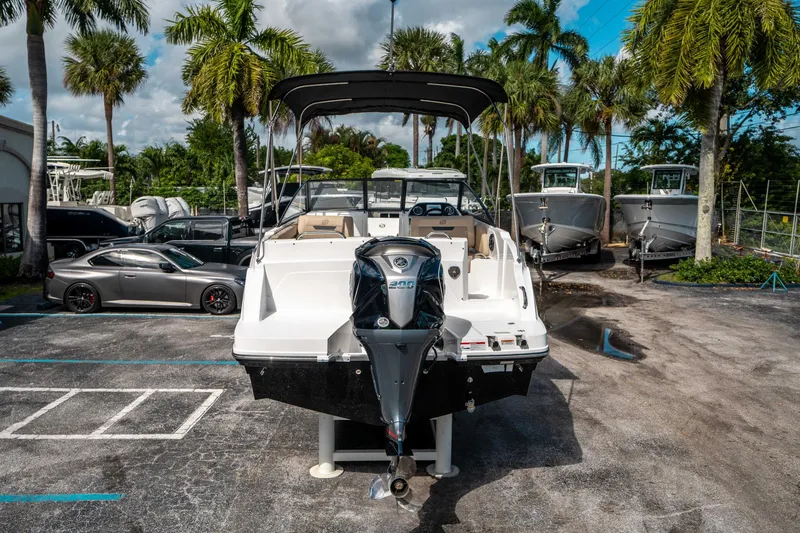 Slide: The Image of Hurricane SunDeck 235 OB 2025 - 3