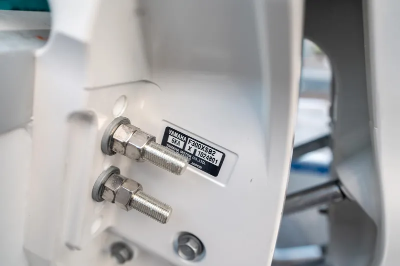 Slide: The Image of Sea Hunt Ultra 245 SE 2025 - 42