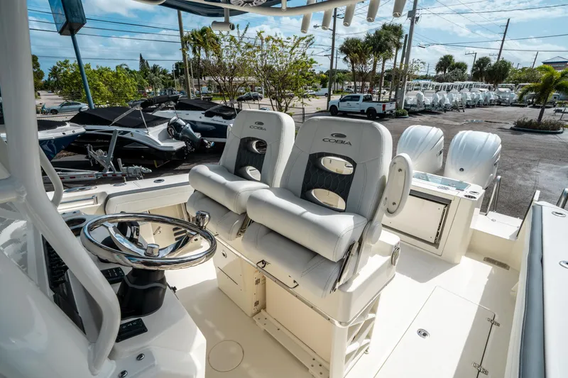 Slide: The Image of Cobia 285 Open Center Console 2025 - 29