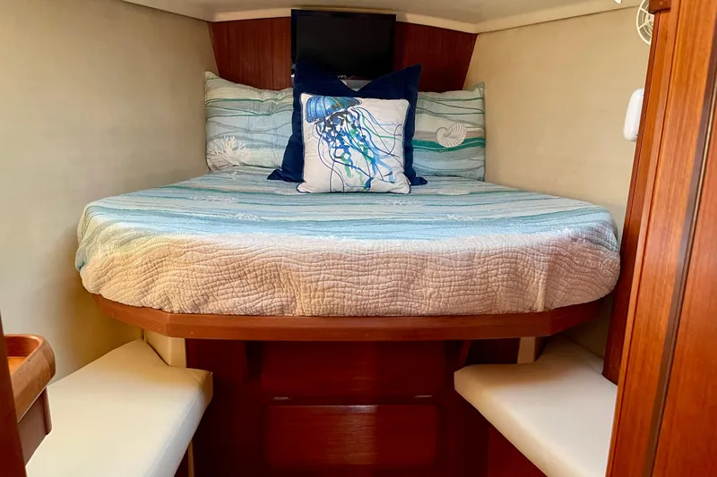 Slide: The Image of Hunter Passage 42 1998 - 53