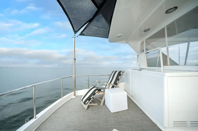 Slide: The Image of Hatteras 60 MY 2018 - 58