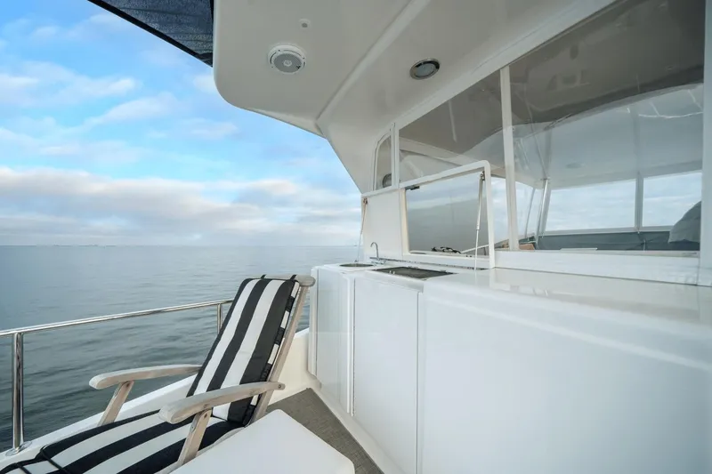 Slide: The Image of Hatteras 60 MY 2018 - 59