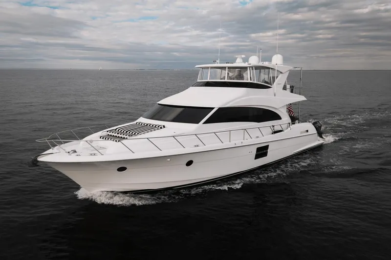 Slide: The Image of Hatteras 60 MY 2018 - 6