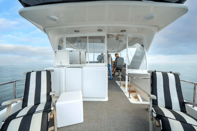 Slide: The Image of Hatteras 60 MY 2018 - 61