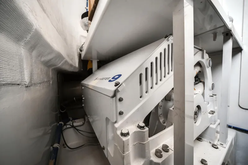 Slide: The Image of Hatteras 60 MY 2018 - 66